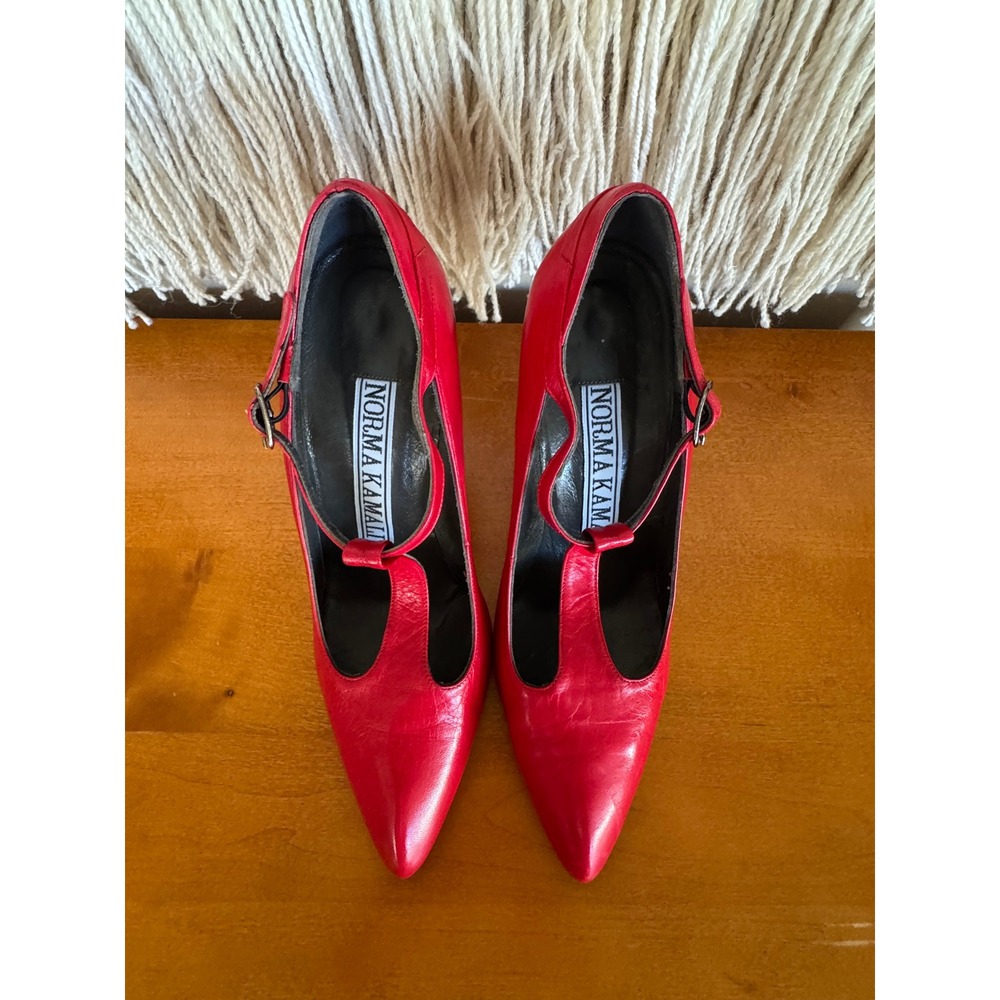 80s Vintage NORMA KAMALI Made In Italy Red Leather T Strap Stiletto Heels Size 7 - Picture 5 of 15